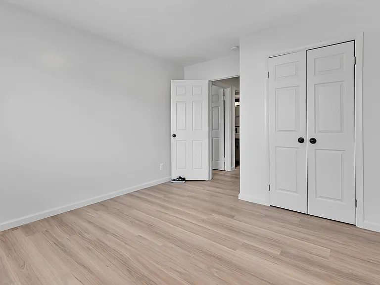 521 7th St NE #301 — Photo 15