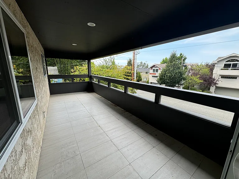 644 Bell St — Photo 5