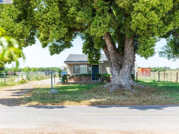 437 Goodwin Rd, Modesto, CA 95357