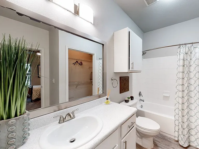 Sereno Park Apartments — Photo 66
