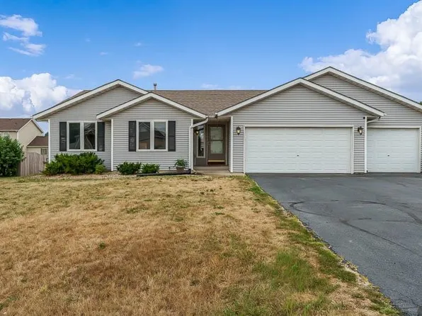 11108 Jasmine Dr, Roscoe, IL 61073