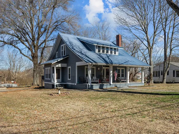 618 Church St, White Bluff, TN 37187