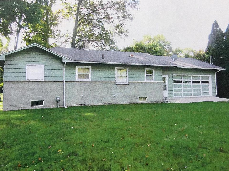 1st image of 1020 E Osterhout Ave