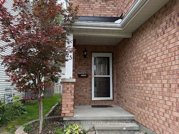 3rd image of 25 Redpath Dr