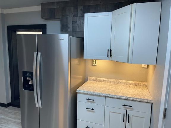 4th image of 5841 Peachtree St #1