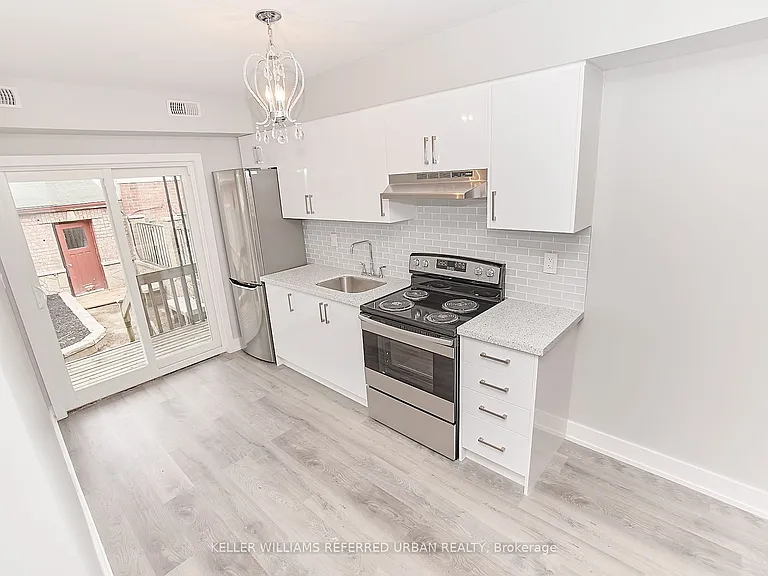 911 Dovercourt Rd #1 — Photo 3