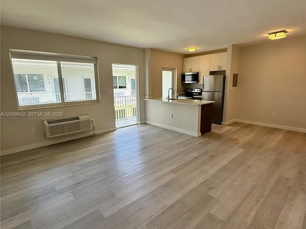 1525 Michigan Ave APT 8, Miami Beach, FL 33139