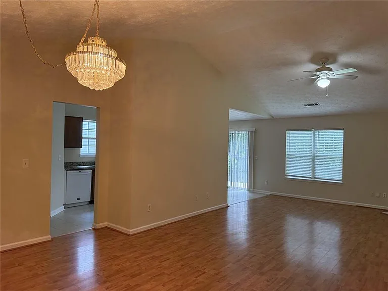 970 Meadow Walk Ave — Photo 3