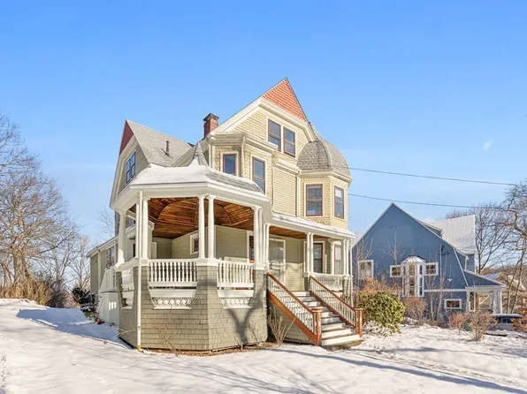 21 Frances St, Melrose, MA 02176