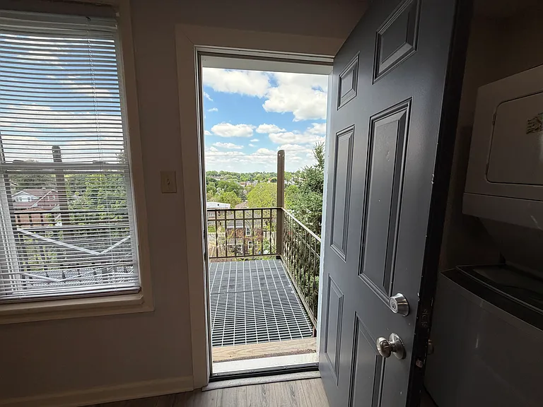 2822 Broadway Ave #3 — Photo 13