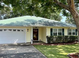 6940 Hansen Blvd, Groves, TX 77619