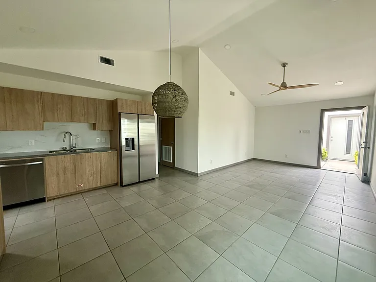 1321 E Iris Ave #1 — Photo 5