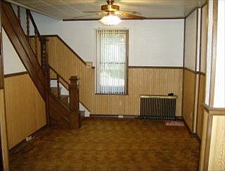4th image of 29 W Laurel St