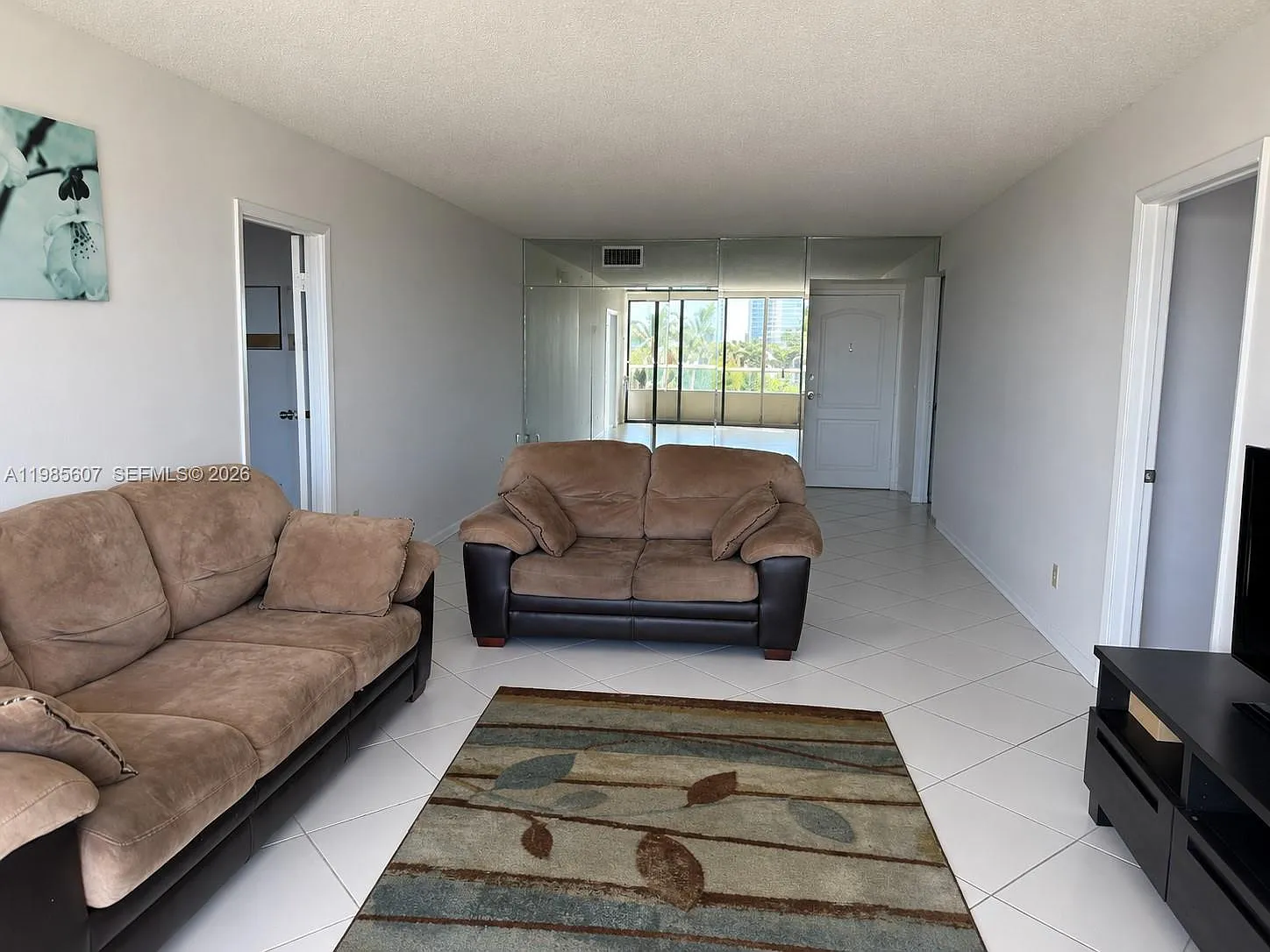 Aventura Eldorado Condo — Photo 4
