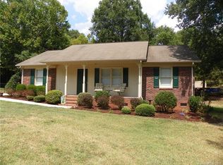2147 Windermere Dr, Kannapolis, NC 28083
