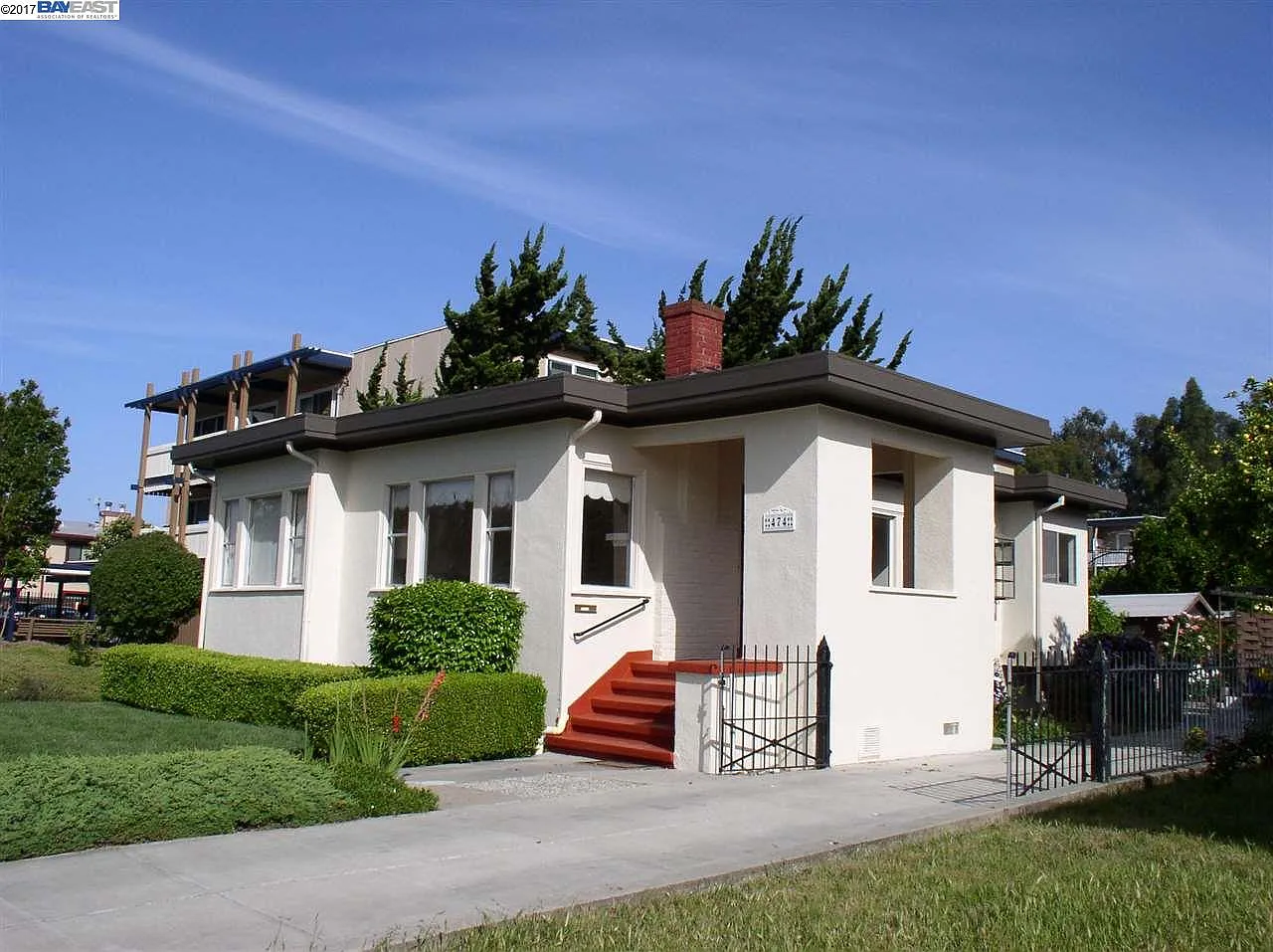 474 Callan Ave photo 1