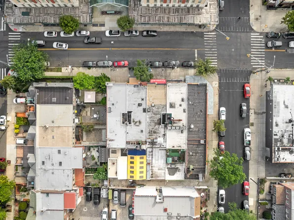 45-05 Ditmars Boulevard image 6 of 18