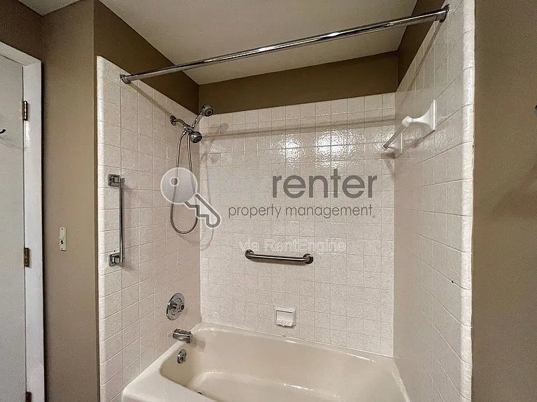 3166 Waterfront Dr — Photo 16