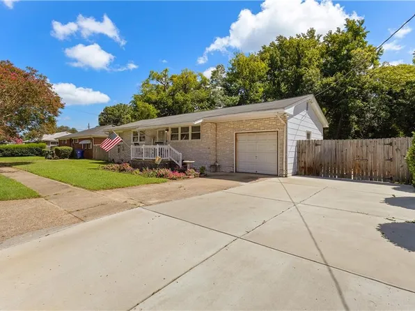 6522 Pugh St, Norfolk, VA 23513