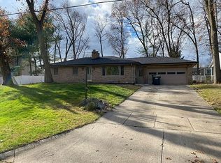 7722 Primrose Ln, Portage, MI 49024