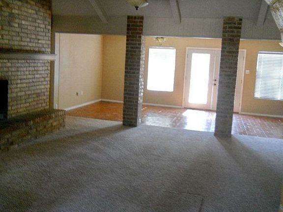 3rd image of 3205 Wedgwood St