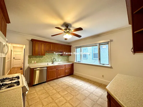 30 Roseclair St, Dorchester, MA