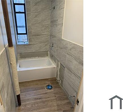 2nd image of 2408 Cambreleng Ave #11