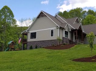 555 Hawthorne Lndg, Mountain City, TN 37683