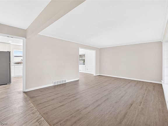 3rd image of 25191 Butternut Ridge Rd