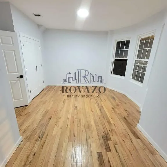 378-379 S 20th St #2R — Photo 6