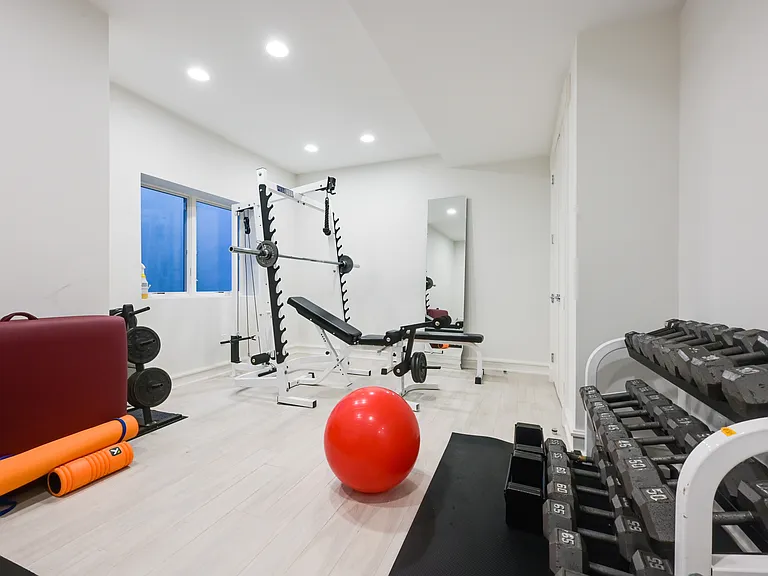 12 Glen Oak Ct — Photo 43