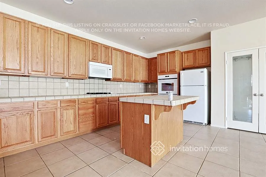 2533 Carolyn Dr Palmdale, CA 93551 — Photo 4