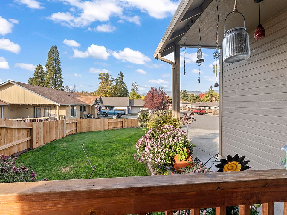 1254 Rockingham Pl, Grants Pass, OR 97527 MLS 220163622 Zillow