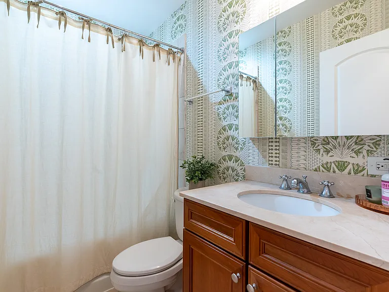 1709 N Crilly Ct #1E — Photo 11