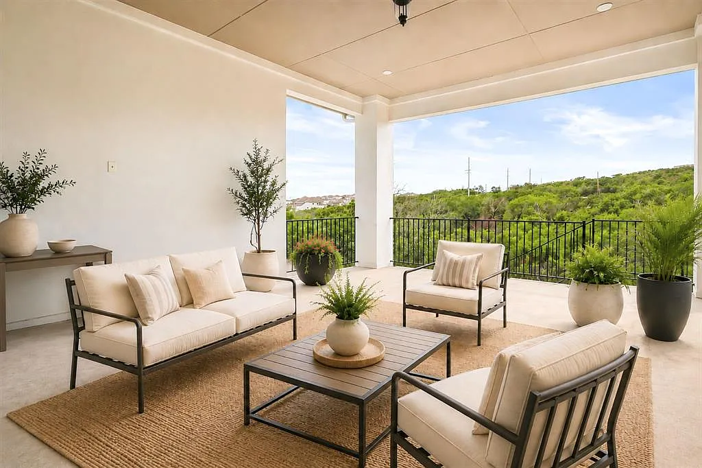 4 bed, 4.5 bath, 3826 sqft, $4,500 — Photo 1