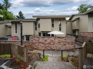 220 SW 200th St #186, Normandy Park, WA 98166