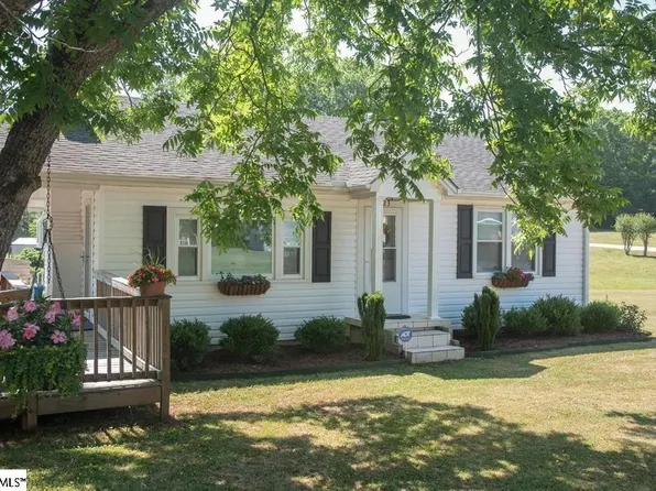 223 Marshall Cir, Greenwood, SC 29646