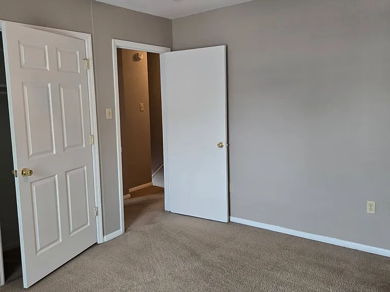 900 Mountain Creek Rd #B29 — Photo 6