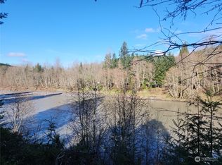 176 River View Dr, Castle Rock, WA 98611