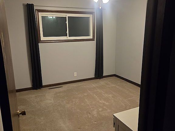 5th image of 3414 Raycraft Rd