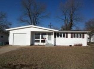 5440 SW 18th St, Topeka, KS 66604