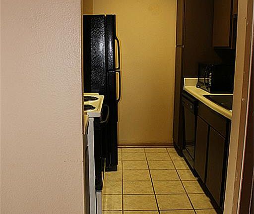 3rd image of 8427 Hearth Dr APT 35
