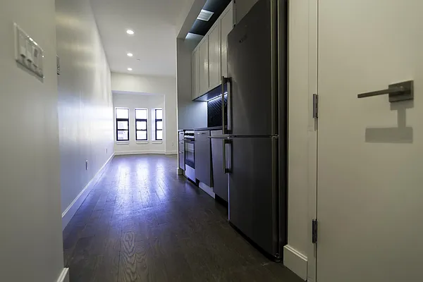 Rented by Nooklyn NYC LLC | media 21