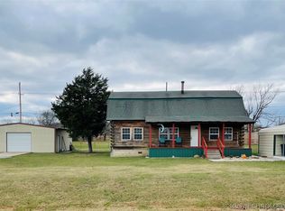 710 Commercial Ave, Mounds, OK 74047