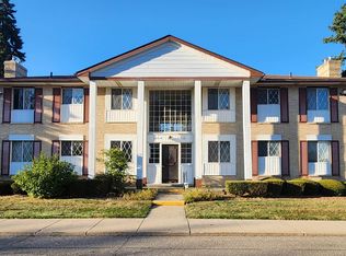 29249 Hayes Rd #74, Warren, MI 48088