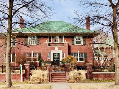 2215 E 7th Avenue Parkway, Denver, CO, 80206