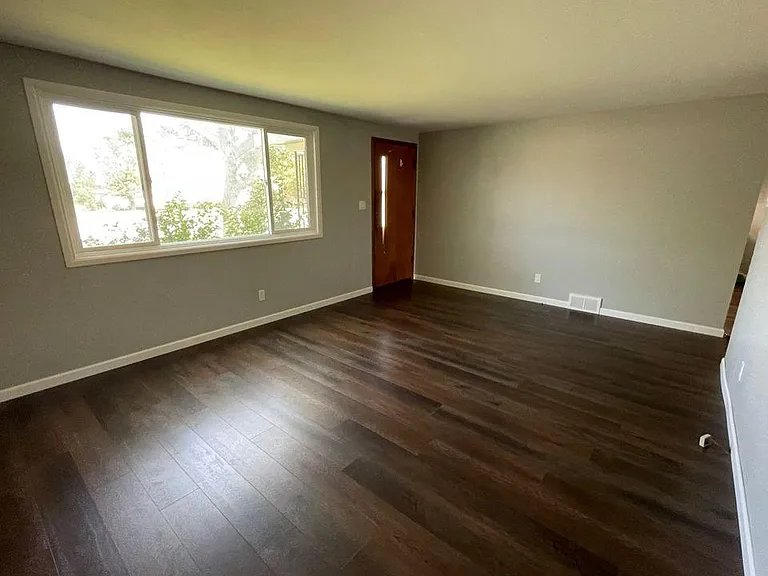 1357 Center Rd #1 — Photo 7