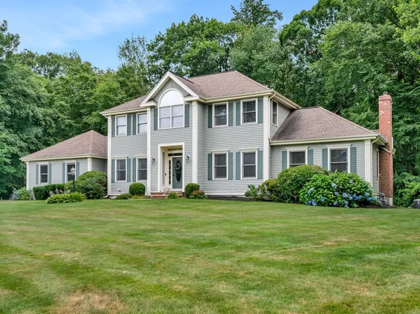 3 Suffolk Cir, Andover, MA 01810