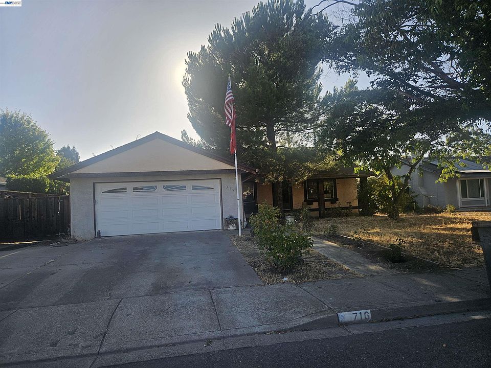 2nd image of 716 Tanager Rd