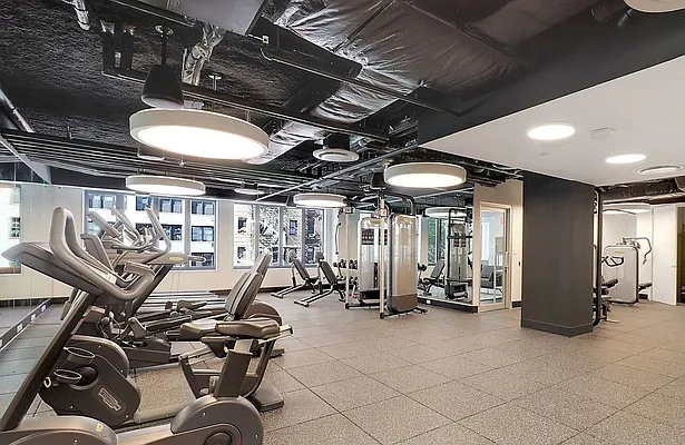 Sold by The Marketing Directors (Arias) | media 6